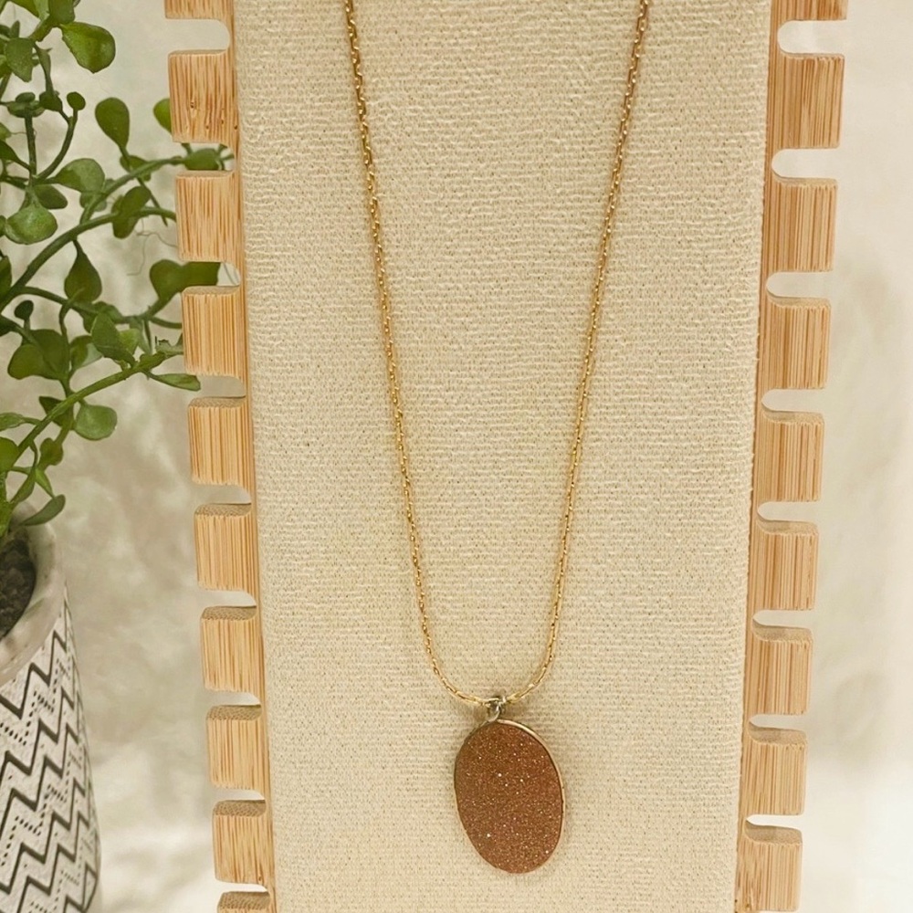 Vintage Gold Tone Oval Sparkly Brown Sunstone Goldstone 2-Sided Stone Pendant. - Picture 2 of 9